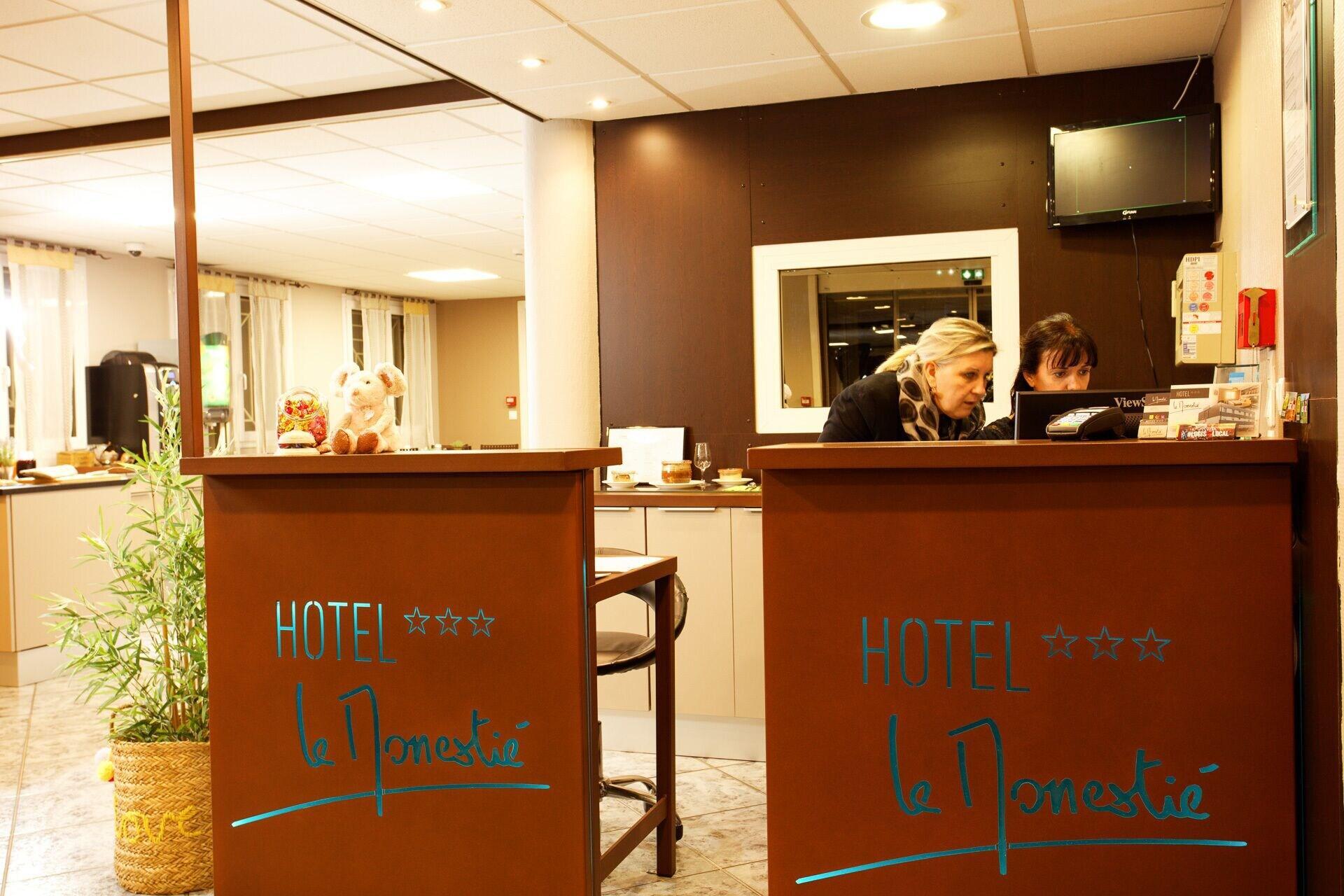 Sure Hotel By Best Western Beziers Le Monestie Boujan-sur-Libron Exteriör bild